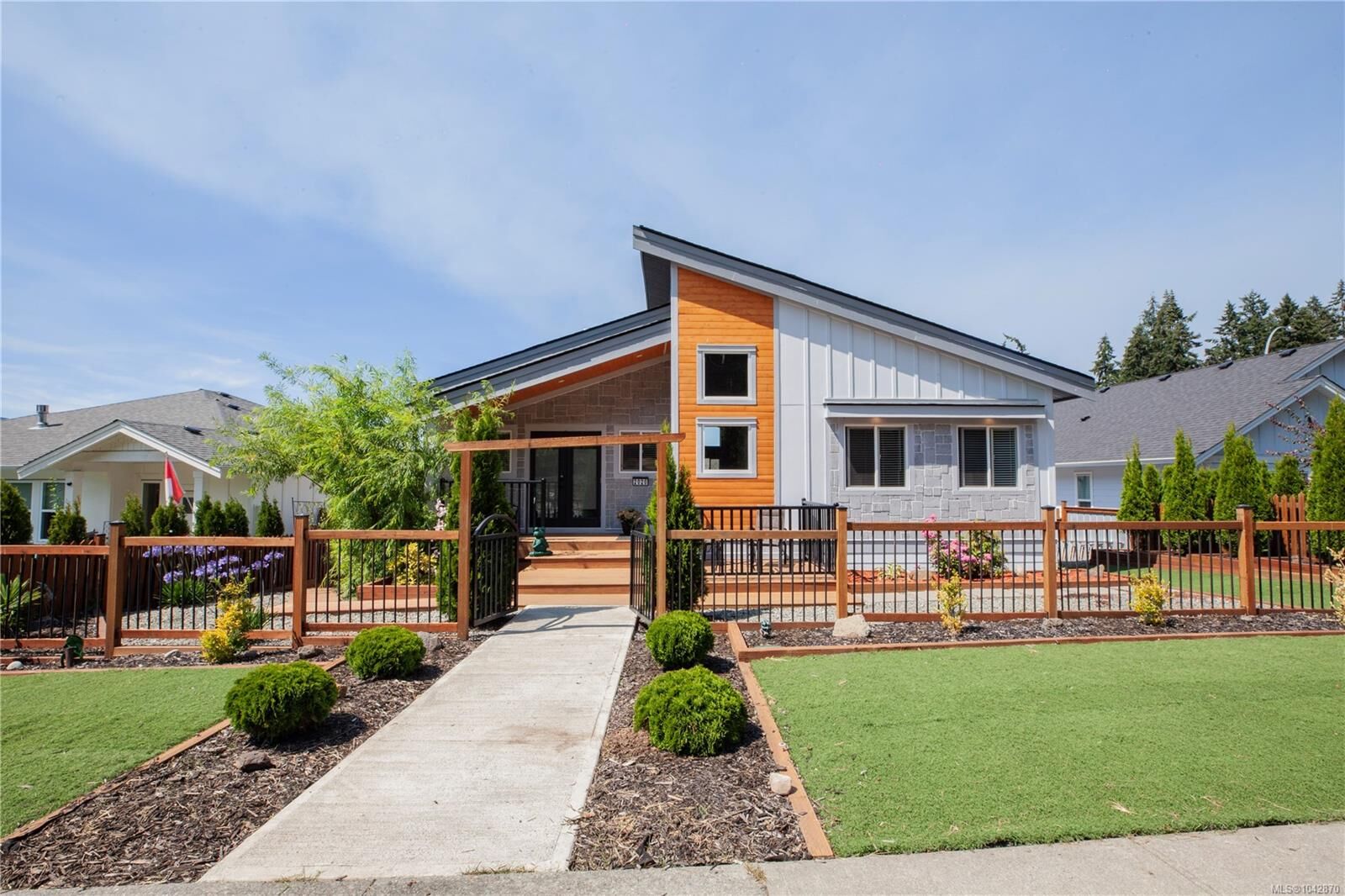 Property Photo: 2020 Ernest Lane BC V9L 0H1