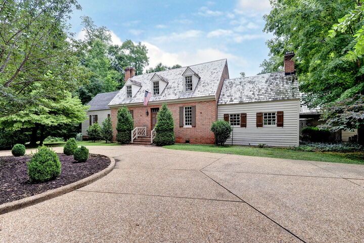 Property Photo:  120 Horseshoe Drive  VA 23185 