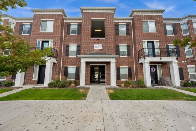 Property Photo:  13049 S Cannavale Ln A304  UT 84096 