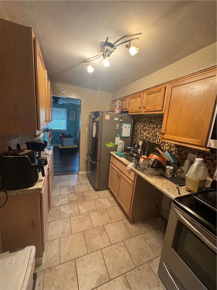 Property Photo:  386 Dorothy Dr  PA 15235 