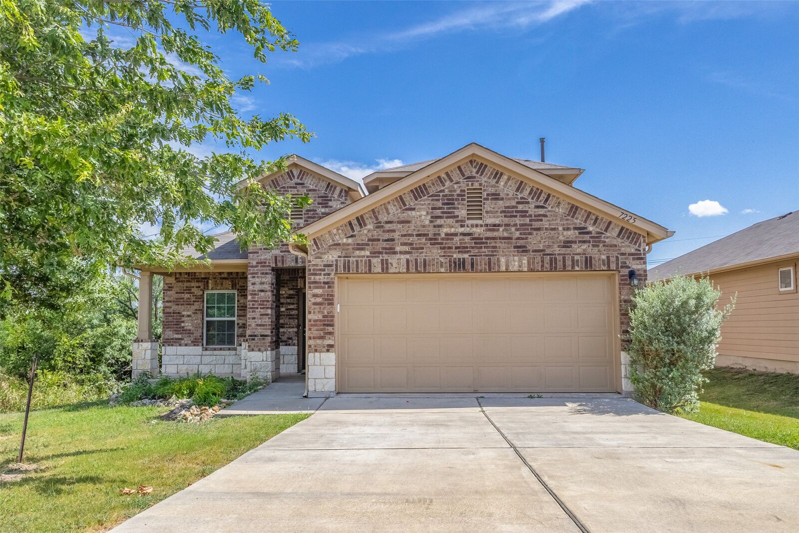 Property Photo: 7225 Ranchito Drive TX 78744