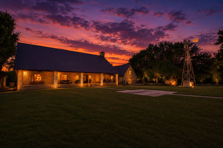 Property Photo: 150 Shady Lane TX 78654