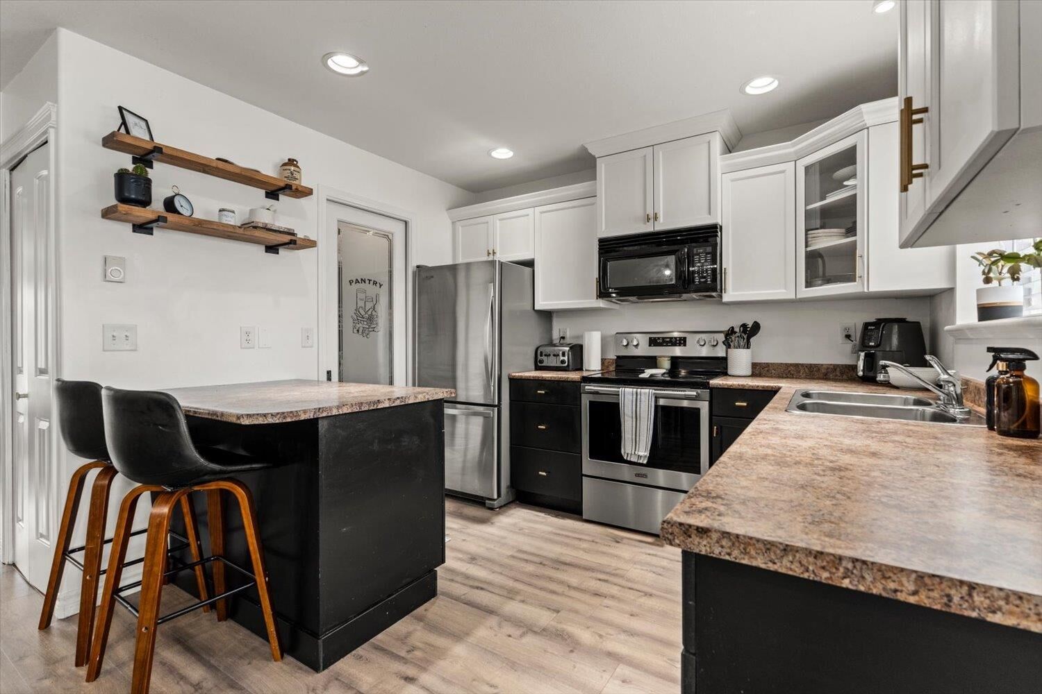 Property Photo:  8881 Walters Street 85  BC V2P 8E9 