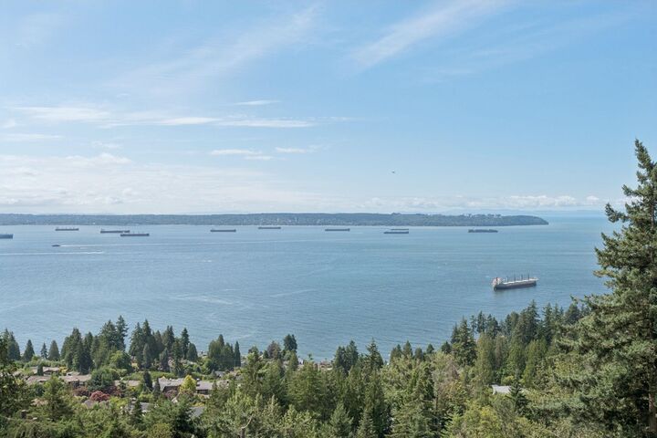 Property Photo:  3355 Cypress Place 902  BC V7S 3J9 