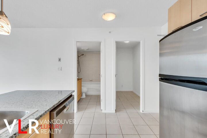 Property Photo:  1199 Seymour Street 2807  BC V6B 1K3 