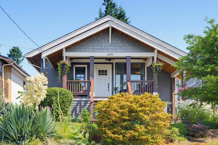 Property Photo: 32857 3rd Avenue BC V2V 1M9