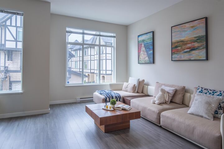 Property Photo: 9728 Alexandra Road 42 BC V6X 0M4