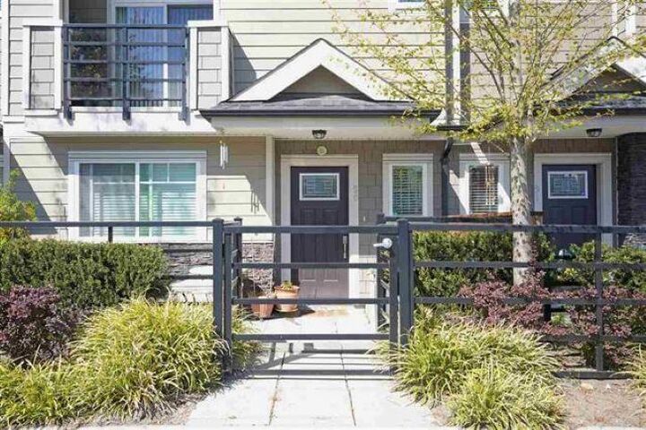 Property Photo: 14285 64 Avenue 50 BC V3W 1Z2