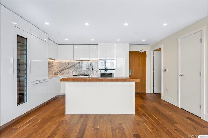 Property Photo: 375 W 59th Avenue 505/506 BC V5X 0J4