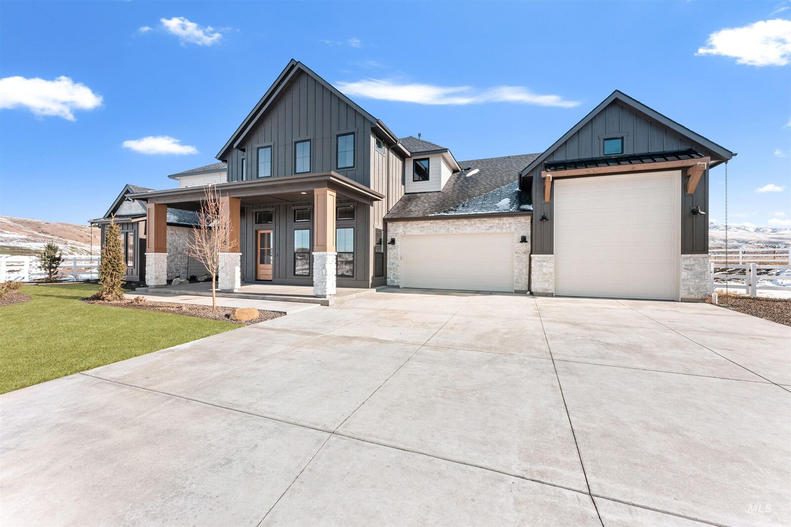 Property Photo: 14501 N Woodpecker Ave ID 83714