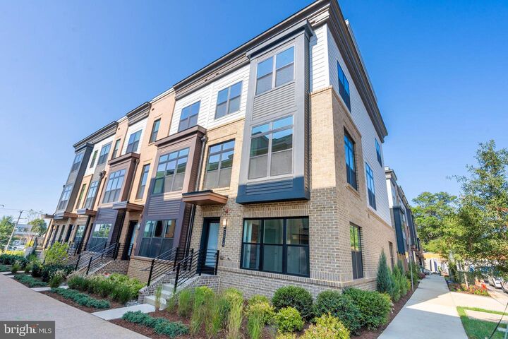 Property Photo: 2038 Tysons Ridgeline Road VA 22046