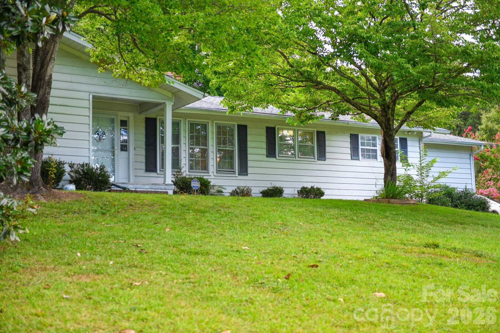 Property Photo: 616 Pineview Lakes Road SC 29706