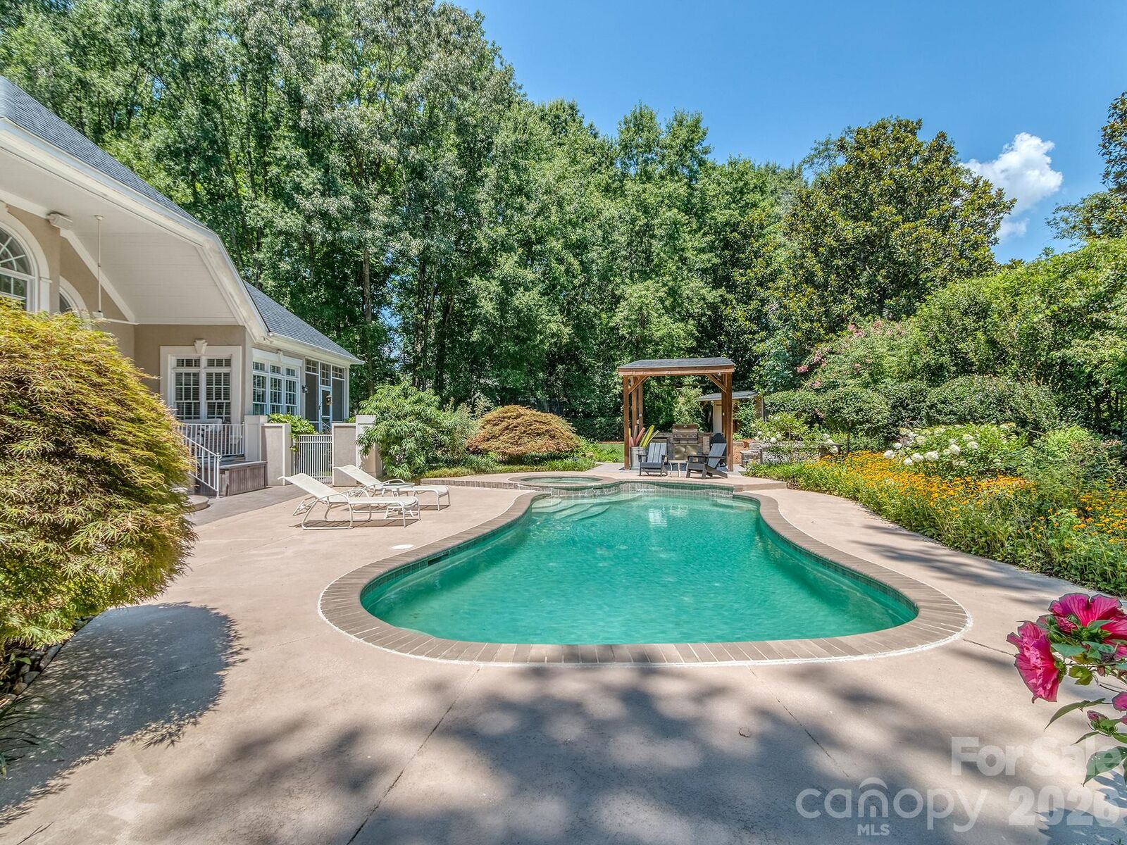 Property Photo: 1733 White Pond Lane NC 28173