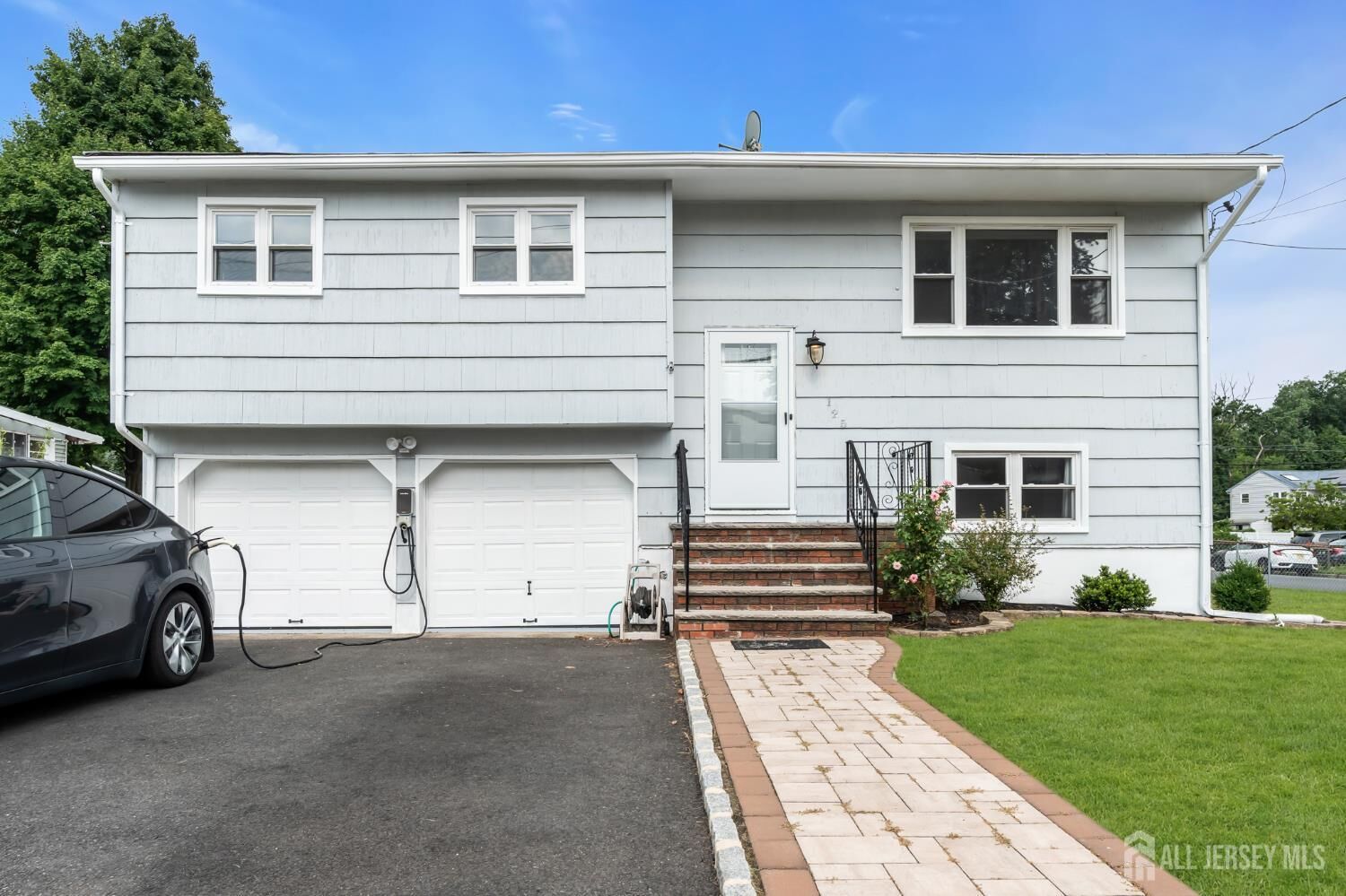 Property Photo:  125 Jeff Street  NJ 08837 