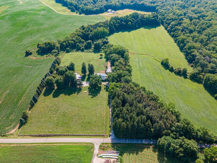 Property Photo: 7245 Township Road 76 OH 43338