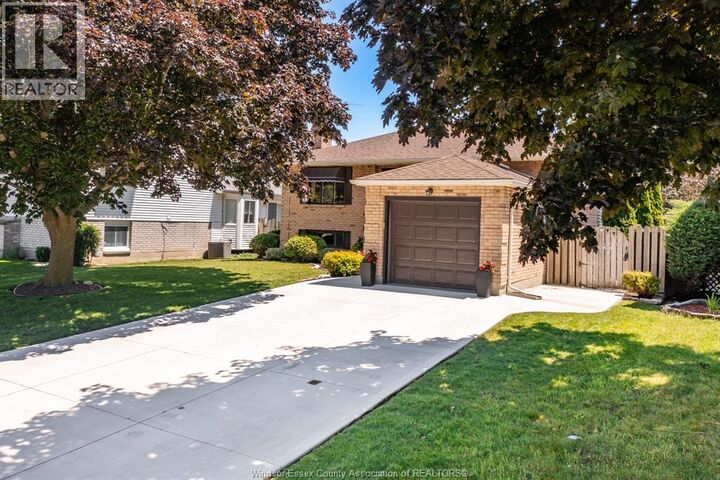Property Photo: 384 Amberly Crescent ON N8N 3M3
