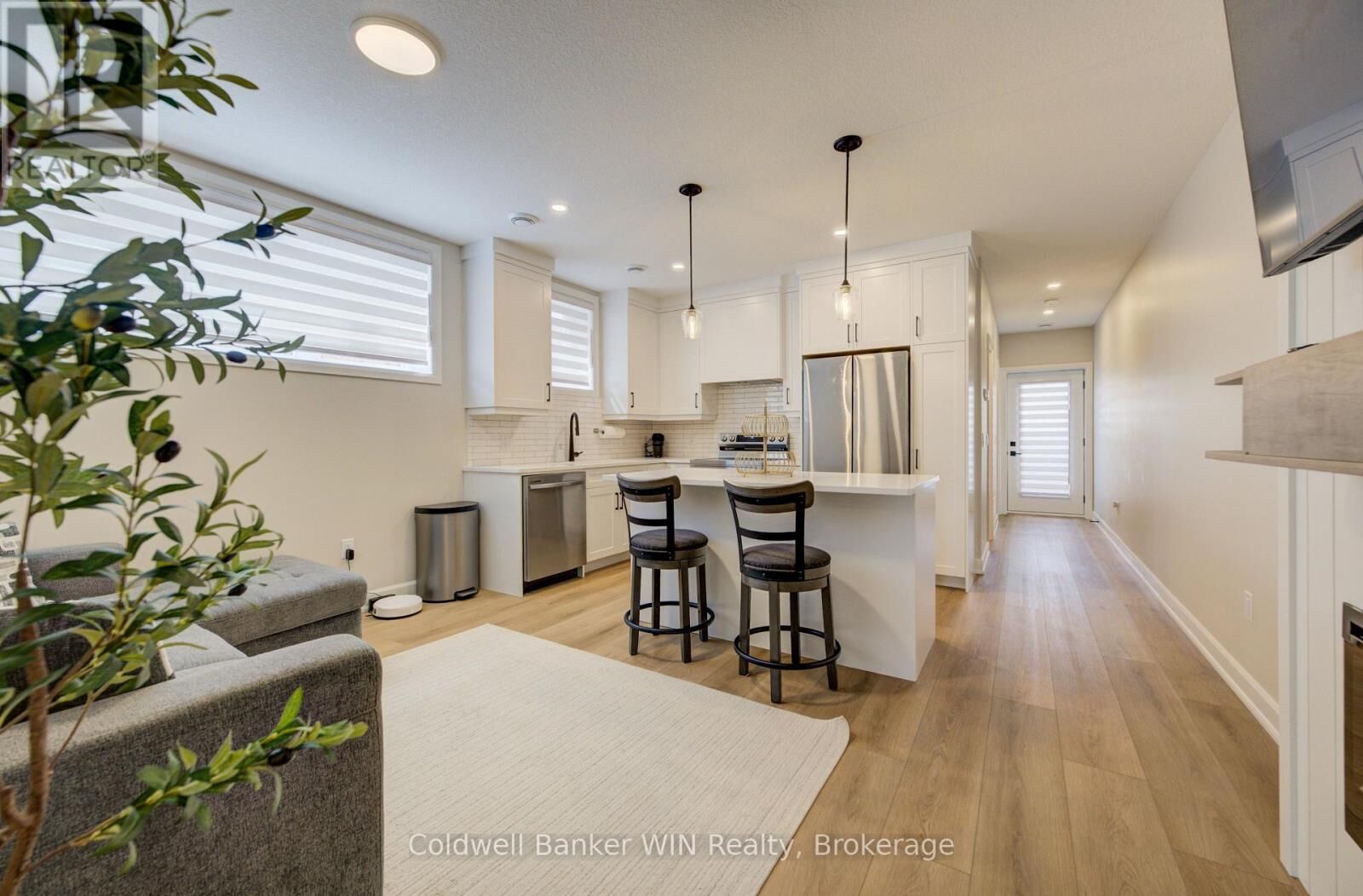 Property Photo:  440 Wellington Street East 3  ON N0G 2L2 