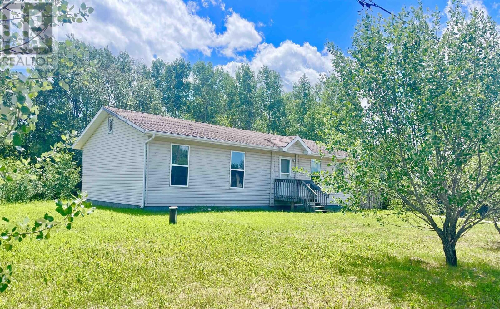 Property Photo:  29 Bay St  ON P0V 2W0 