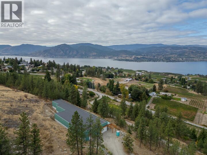 Property Photo: 2864 Arawana Road BC V0H 1N1