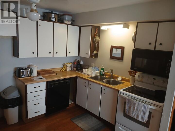 Property Photo: 13 Gauthier Pl ON P5A 3L5