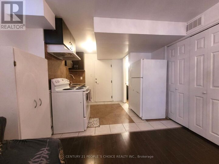 Property Photo: 40 Palm Tree Road (Basmt) ON L6V 4N6