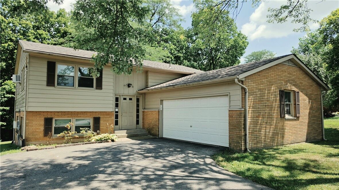Property Photo:  161 Wyndcrest Court  OH 45050 