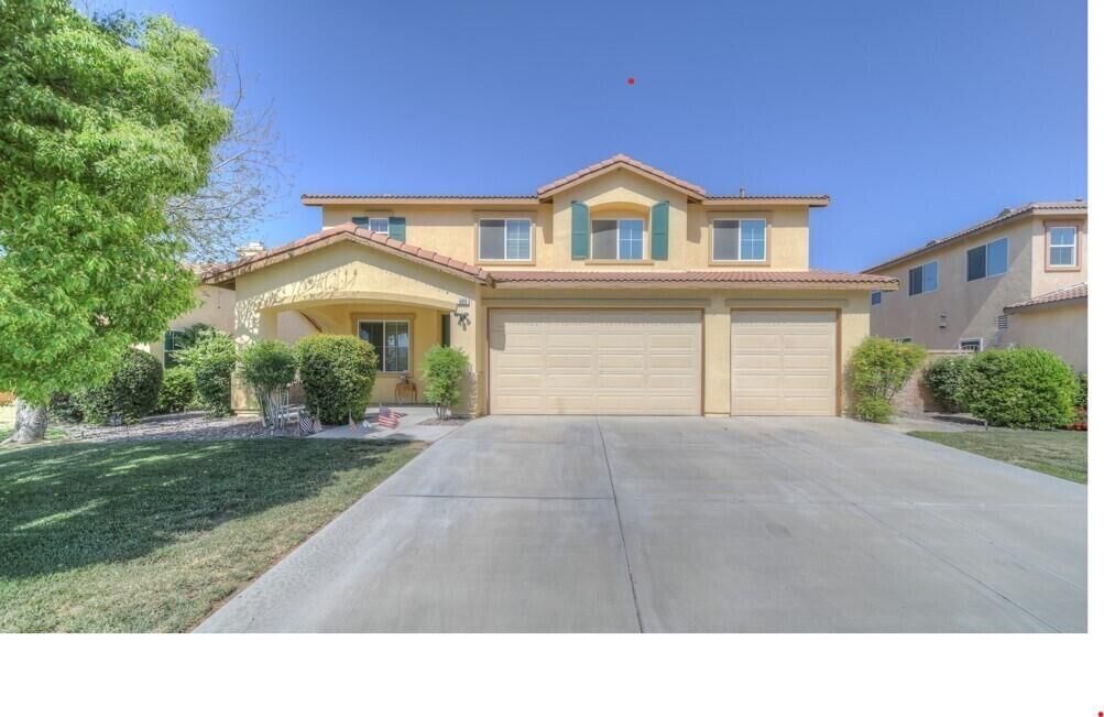 Property Photo: 589 Foxglen Drive CA 92582