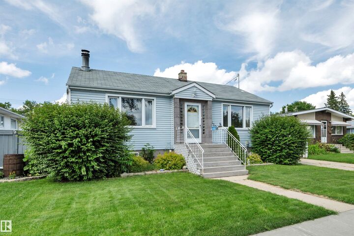 Property Photo: 5114 47 Avenue AB T9E 5C5
