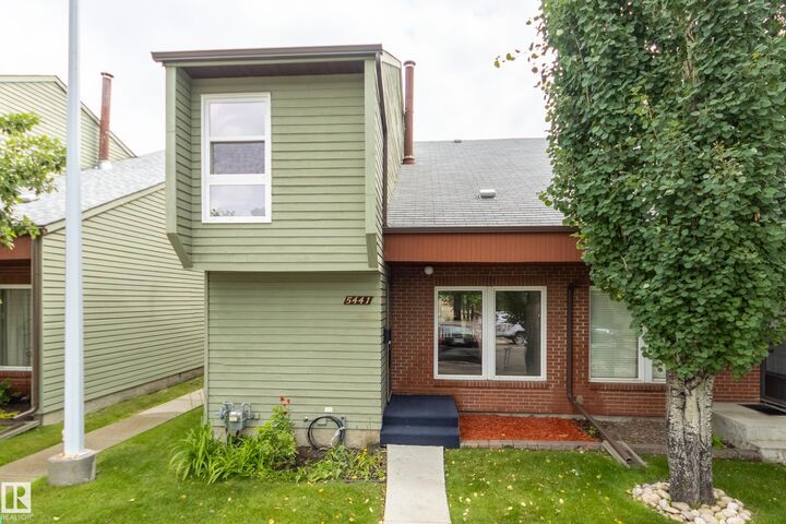 Photo de la propriété: 5441 Hill View Crescent NW AB T6L 1V9
