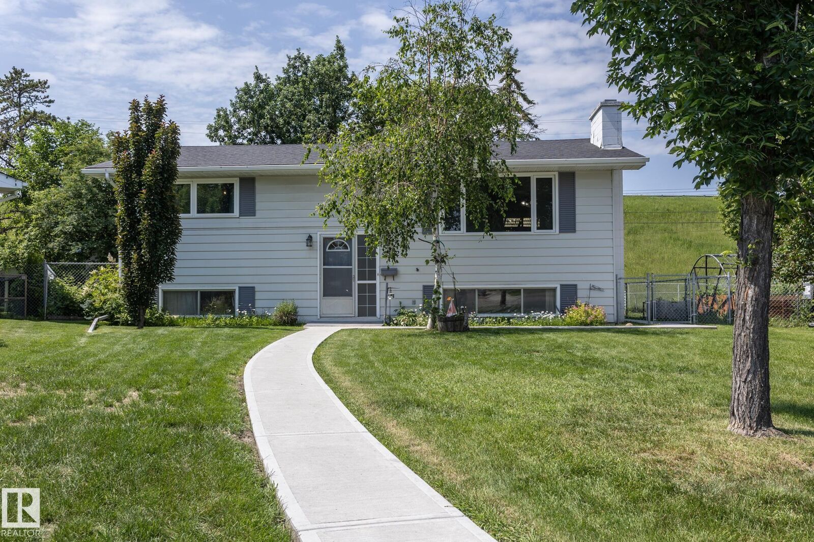 Property Photo: 4302 53 Street AB T9E 5B1