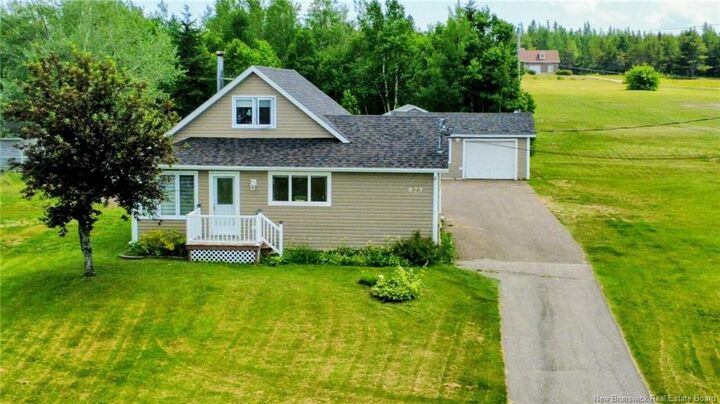 879 Bd Des Acadiens — photo 1