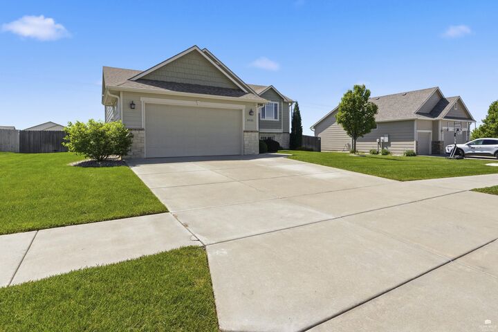 Property Photo: 9931 Lavender Lane KS 66502