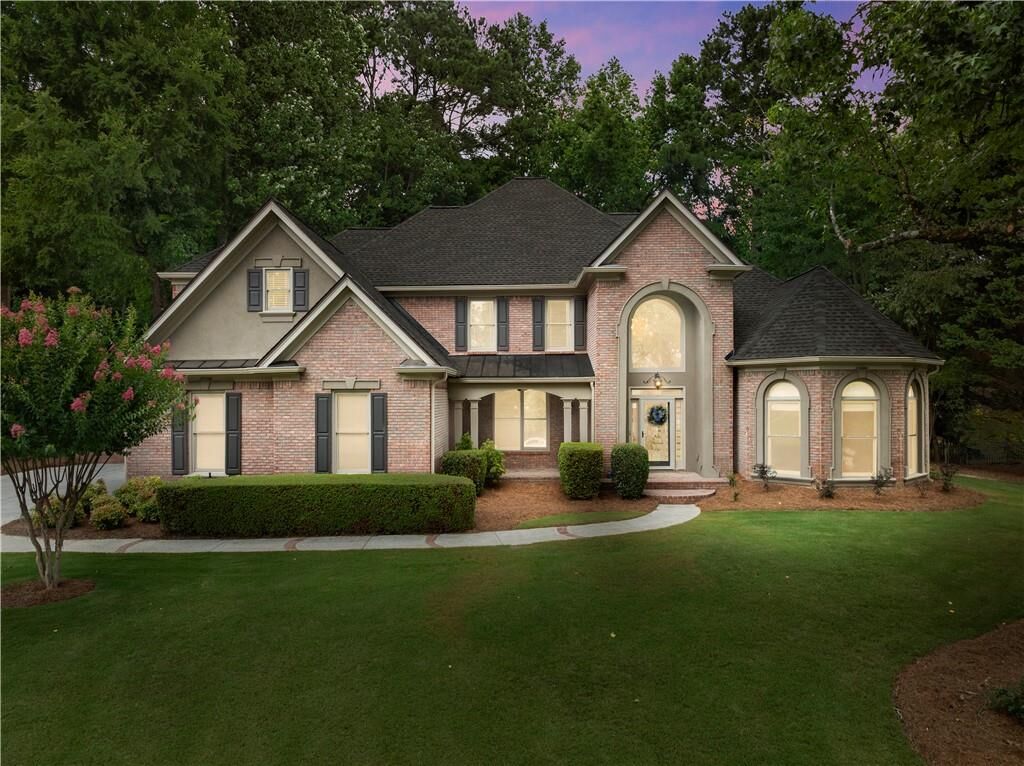 Property Photo: 7250 Scotshire Way GA 30040