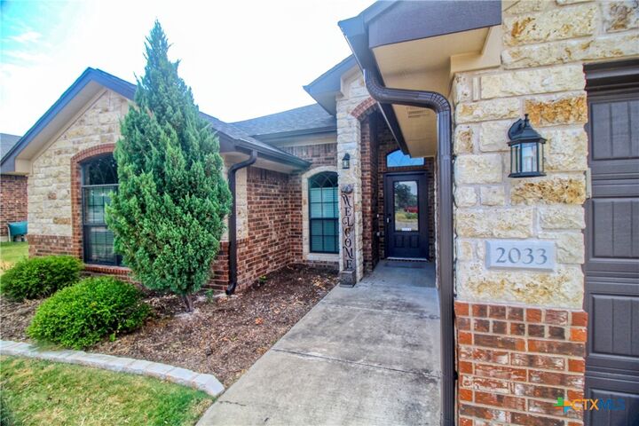 Property Photo:  2033 Cork Oak Drive  TX 76548 