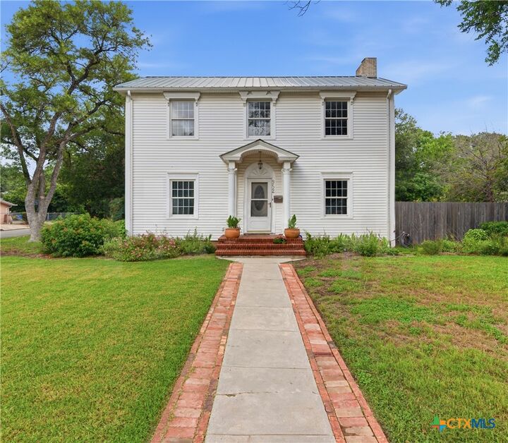 Property Photo:  952 Bismark Street  TX 78155 