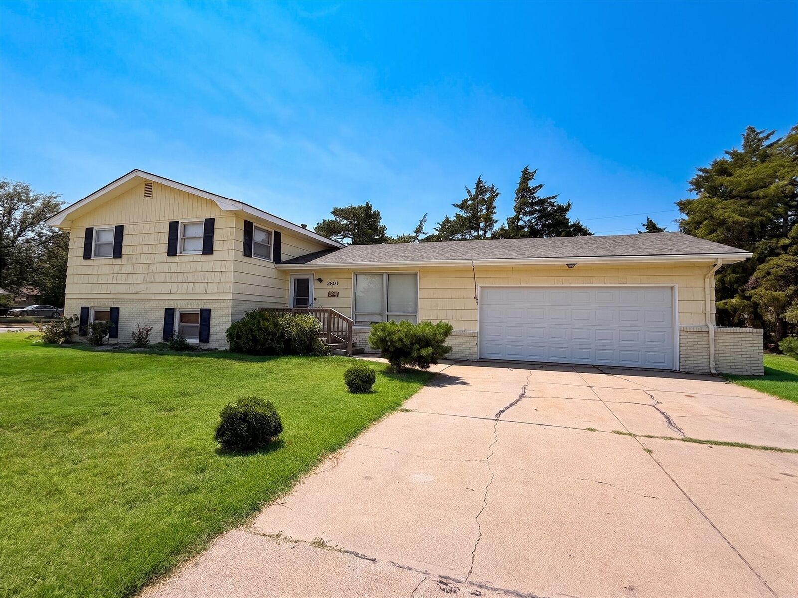 Property Photo: 2501 6th Avenue KS 67801