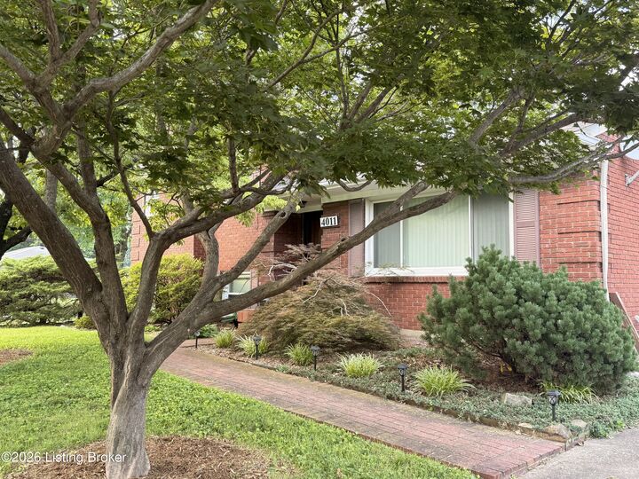 Property Photo: 4011 Mamaroneck Rd KY 40218