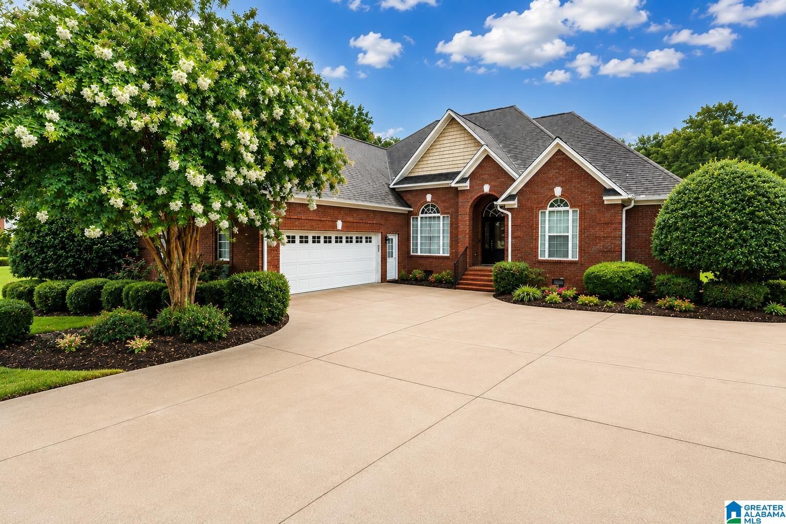 Property Photo: 7 Heritage Way AL 36203