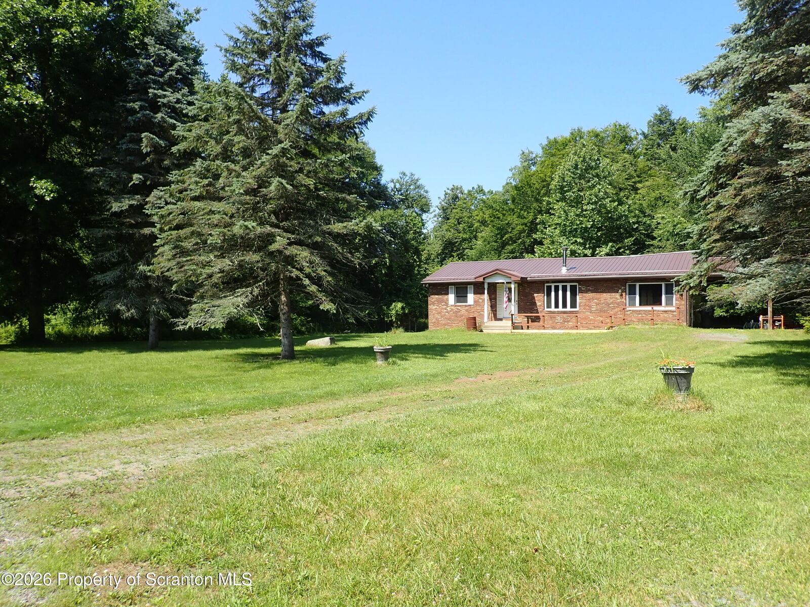 Property Photo:  135 Louise Drive  PA 18441 