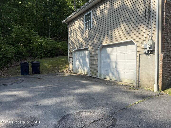 Property Photo: 141 Buck Ridge Drive PA 18222