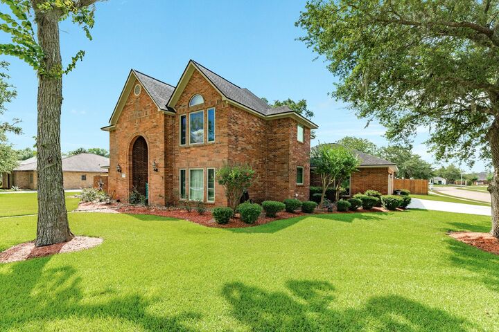 Property Photo:  52 Chesswood Court  TX 77566 