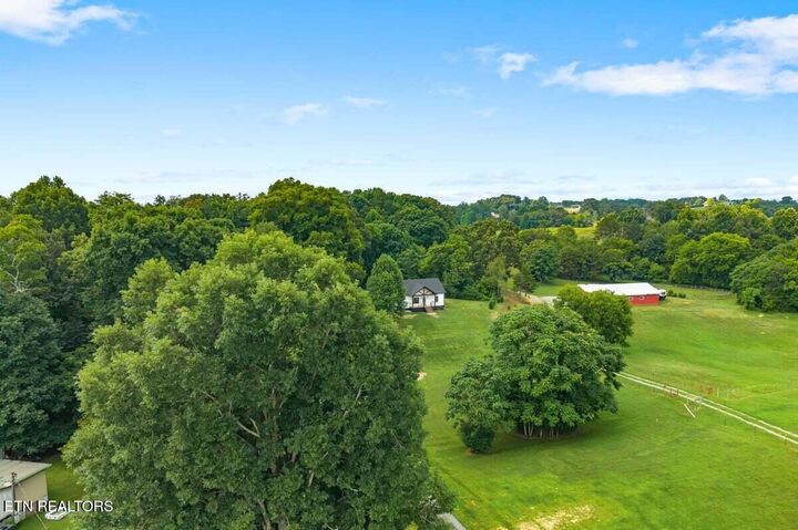 Property Photo:  225 Summit Rd  TN 37354 