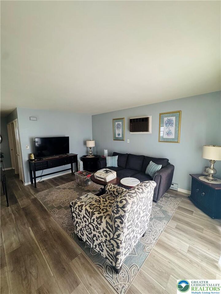 Property Photo: 2327 4th Street 2 PA 18103