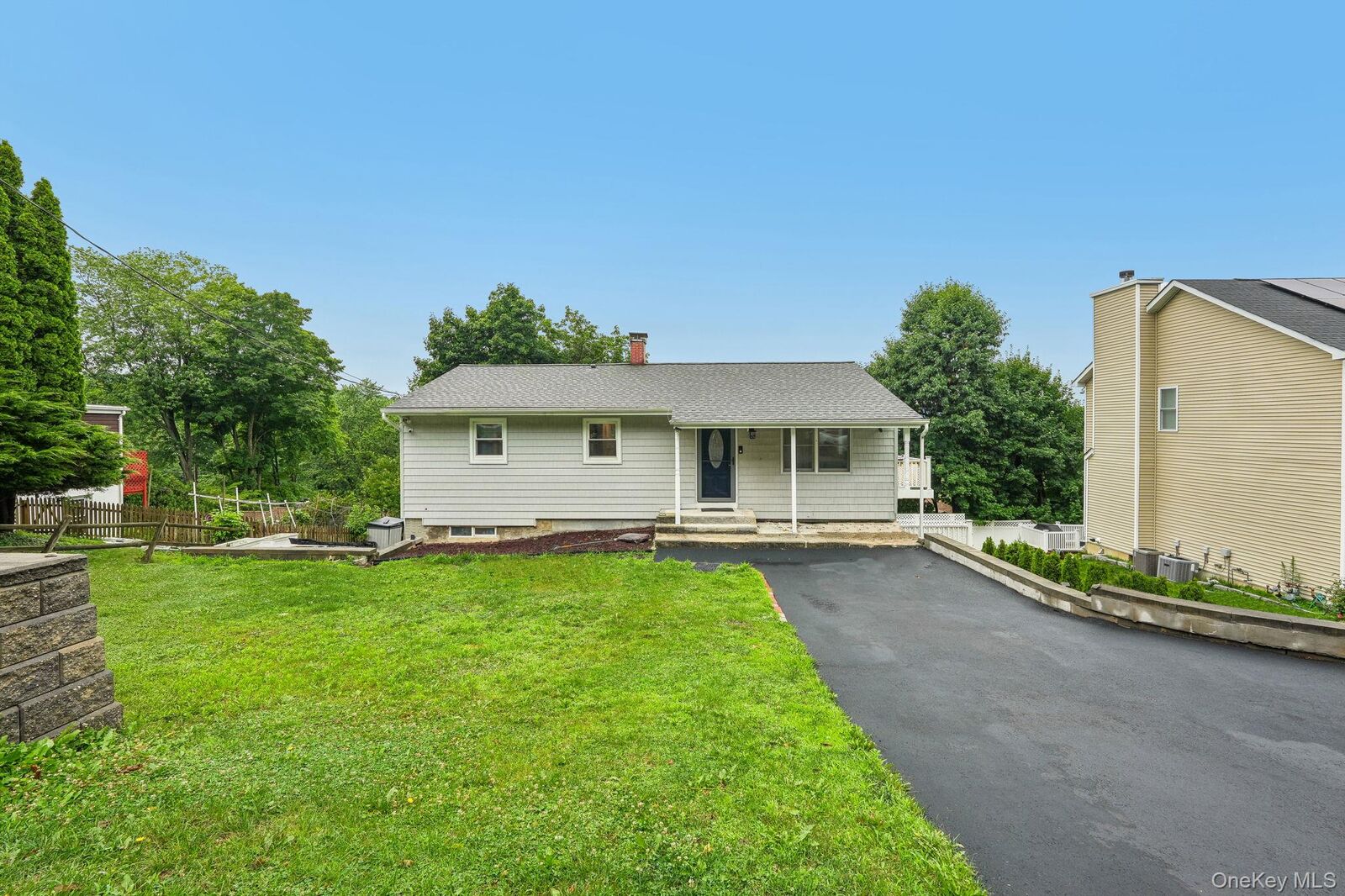 Property Photo:  849 Warren Avenue  NY 10594 