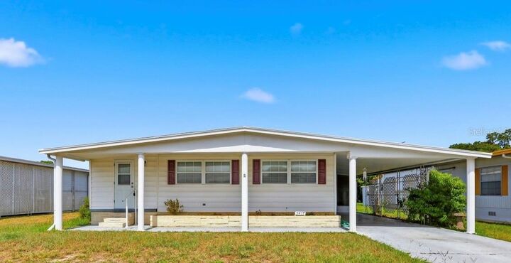 Property Photo:  5417 Amanda Street  FL 33542 