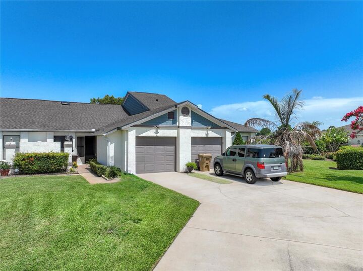Property Photo:  62 Lakepointe Circle  FL 34743 