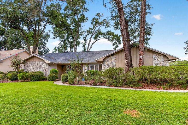 Property Photo: 6328 N Queensway Drive FL 33617