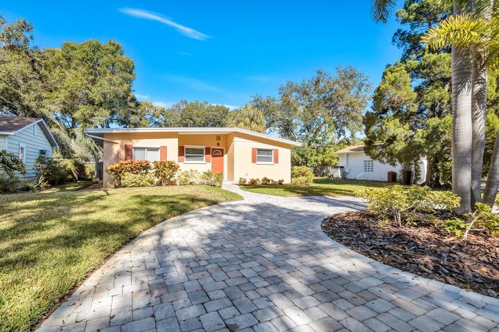 Property Photo: 5813 27th Avenue S FL 33707