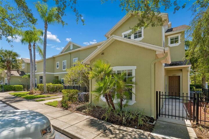 Property Photo:  10925 Winter Crest Drive  FL 33569 