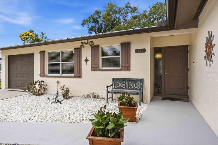 Property Photo:  3718 Woodmont Drive  FL 34232 